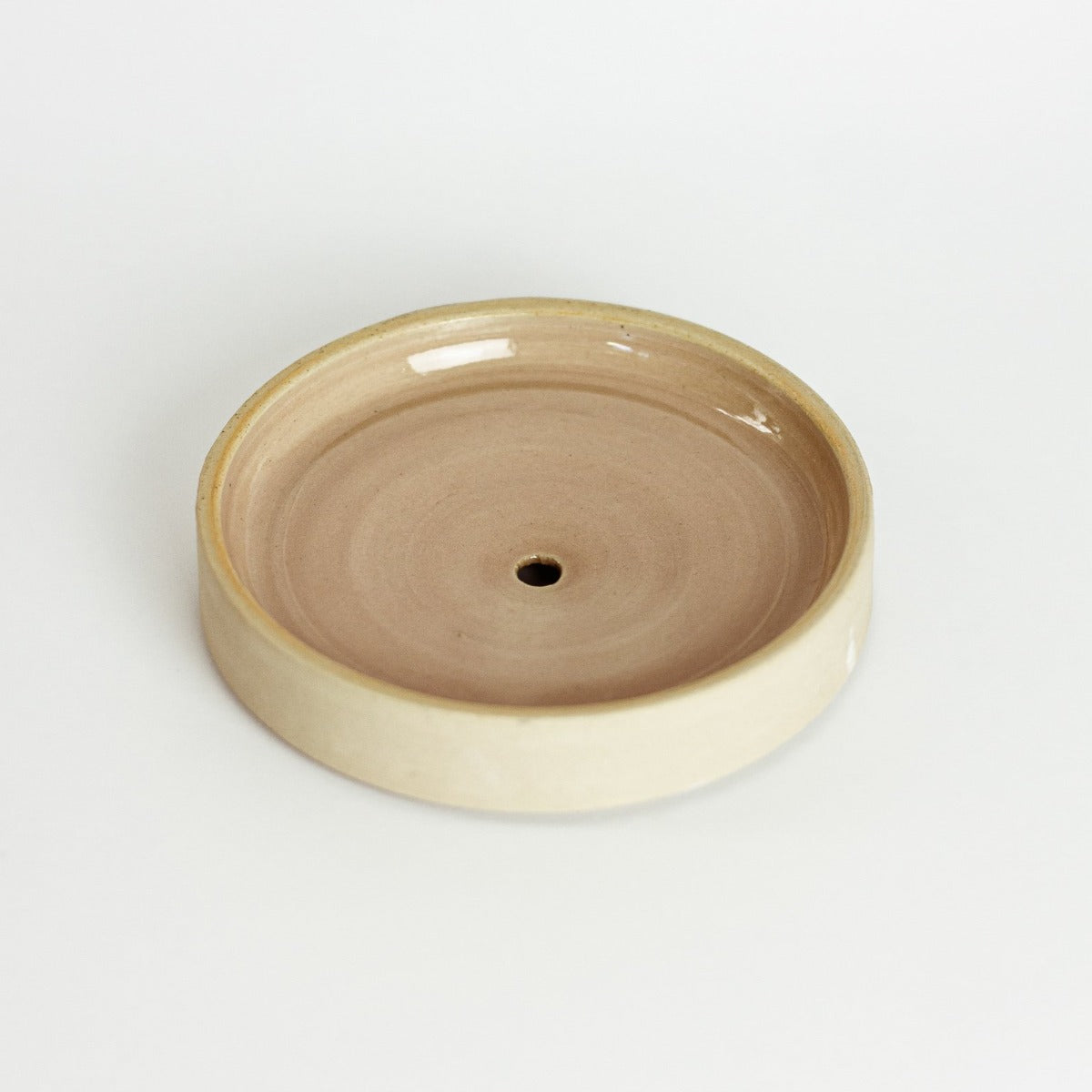 Ceramic soap dish: CREME/BLUSH