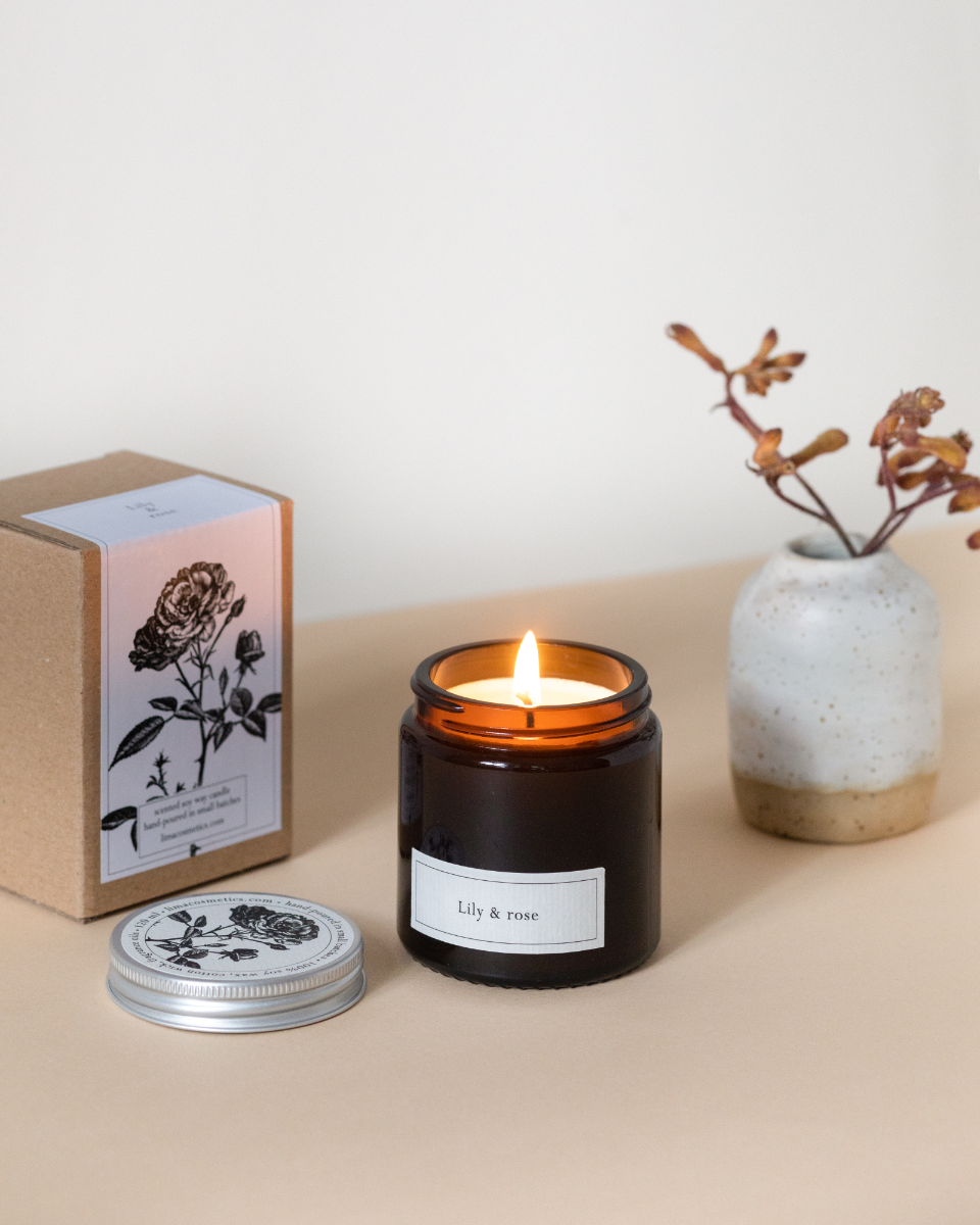 Lily & rose soy wax candle