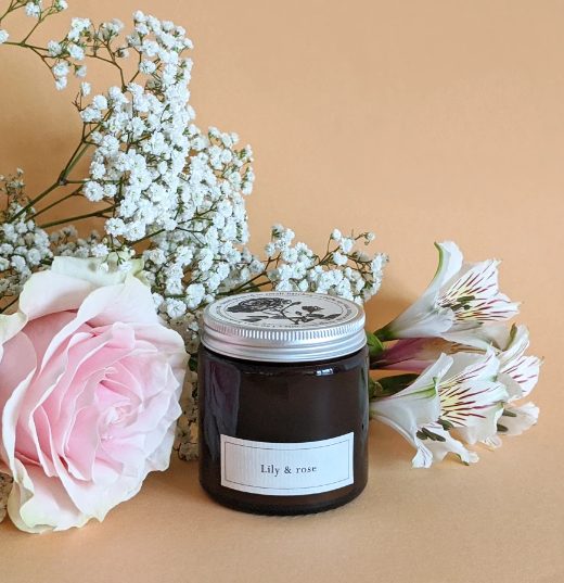 Lily & rose soy wax candle