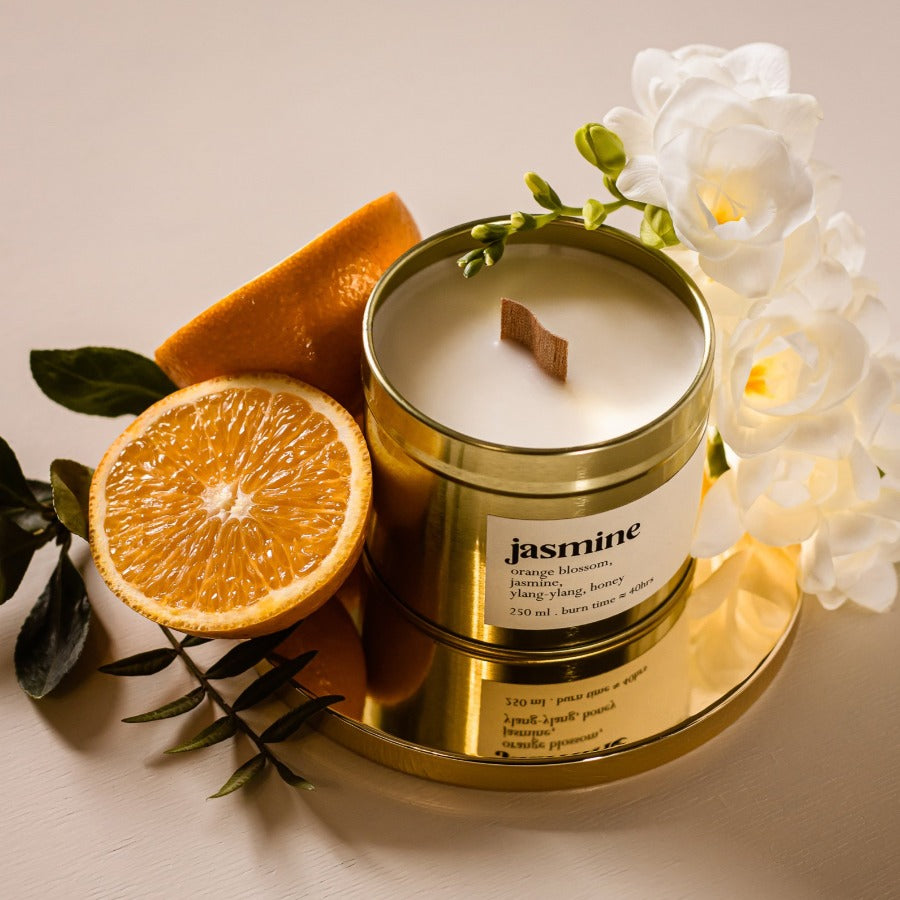 Jasmin Duftkerze in goldenem Tiegel